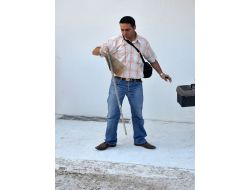 Bankayı Soymak İçin Duvarı Deldiler, Karşılarına Kolon Çıkınca Vazgeçtiler