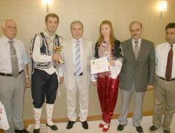 Vali Büyük, 8 Ülke Arasında Birinci Olan Folklorcuları Kutladı