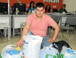 Topladığı 10 Bin Kapak İle Bir Engellinin Yüzünü Güldürdü