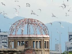 Japonya, Hiroşima’ya Atom Bombasının Atılmasının 66. Yıl Dönümünü Anıyor