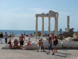 Yerli Turist Açığı Rus, İskandinav Ve Avrupalı Turistlerle Kapatıldı