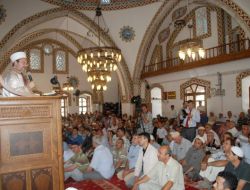 Görmez: Ramazan Ayı Bize Her Yıl Kur'an'ı Yeniden Getirir