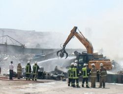 Hurda Deposunda Yangın Çıktı!