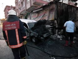 Park Halindeki Araç Yandı