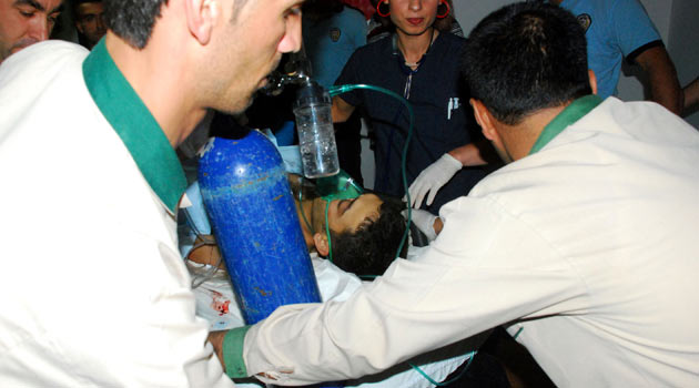 Hizan'da kaymakamlık konutuna saldırı