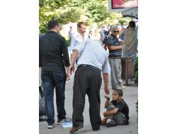 Yaşıtları Tatil Yaparken O Eline Aldığı Baskülü İle Çalışıyor