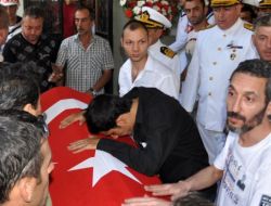 Boğulan Astsubay Toprağa Verildi