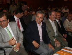 ARINÇ GENÇLERE SESLENDİ