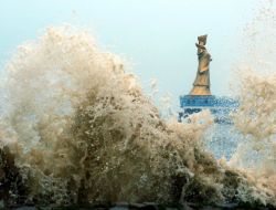 Muifa Tayfunu Çin’in Doğu Sahillerini Vurdu