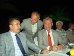 Tosyalı Ailesi İftar Verdi