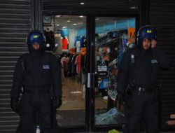 Londra'daki Olaylar Diğer Kentlere De Yayılıyor