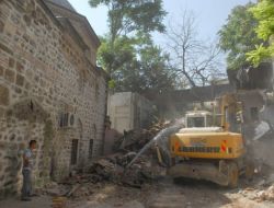 Akbıyık Camii Gün Yüzüne Çıkıyor
