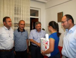 Vali Kahraman, Sbs Şampiyonlarını Evlerinde Ziyaret Etti