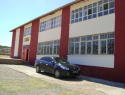 Veliler Birlik Oldu, Çocuklarının Okullarını Boyuyor