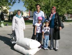 Evindeki İki Çuval Un Ve 1 Çuval Mercimeği Somali'ye Gönderdi