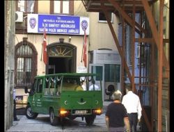 Öldürülen Şahsın Cesedi Morg Yerine Karakola Götürüldü