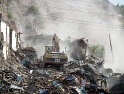 Bentderesi'ndeki Gelenevden 7 Ev Daha Yıkıldı