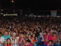 Muazzez Ersoy Afrika'ya Yardım Çağrısında Bulundu