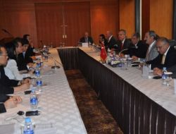 Ekonomi Bakanı Çağlayan Güney Kore'de..