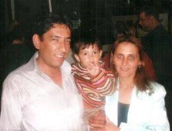 Korsanlar Tarafından Kaçırılan Eşini Görmek İstiyor