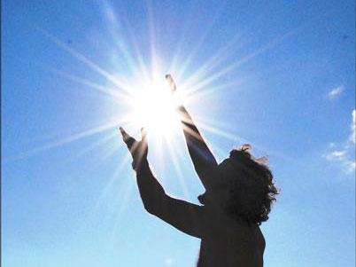 GÜNEŞLE DOSTLUĞUNUZA MESAFE KOYUN!