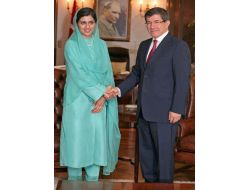 Davutoğlu, Pakistanlı Mevkidaşı İle Görüştü