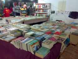 Elif Şafak'ın 'İskender'i Korsana İndi