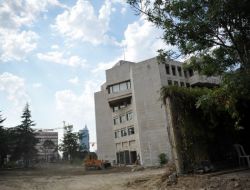 Demokrat Parti’nin Genel Merkezi’ne İş Merkezi Yapılıyor