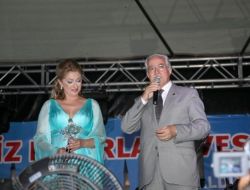 Muazzez Ersoy Adanalıları Coşturdu