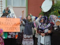 Mahallede Baz İstasyonu İstemeyen Kadınlar Eylem Yaptı