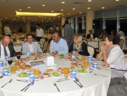 Meclis Üyeleri Ve Muhtarlar İftarda Buluştu