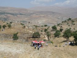 Çemişgezek'te Toplu Mezar Kazısında Kemiklere Ulaşıldı