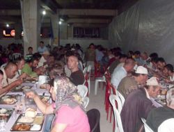 Kimse Yok Mu, Hergün 700 Kişiye İftar Veriyor