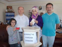 Cep Telefonu İçin Biriktirdiği Harçlığını Somali’ye Gönderdi