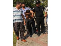 Kimlik Soran Polisten Kaçmak İçin Nehire Atladı