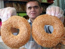 Adana'da Simit 10 Kuruş Zamlandı!