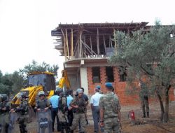 Kaçak Bina Robokop Desteğiyle Yıkıldı