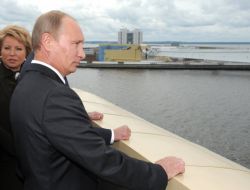 Putin, 32 Yılda Tamamlanan St. Petersburg Barajının Açılışını Yaptı