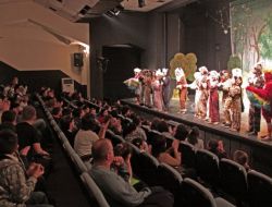 Bornova Şehir Tiyatrosu Seyirci Rekoru Kırdı