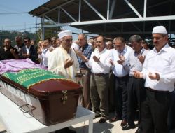 Ali Uzun'un Eşi Son Yolculuğuna Uğurlandı