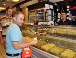 Balıkesirli İşadamı Haftalık Kazancının Yüzde 10'nu Somali'ye Gönderecek