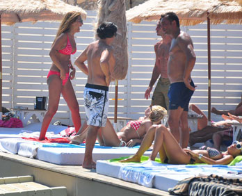 Demet'ten Önder'e Nispet