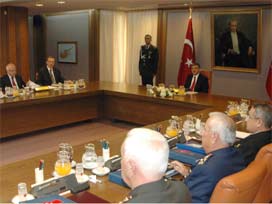 MGK'da 'sınır ötesi' gündem