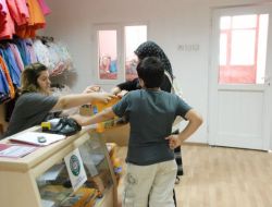 Etimesgutlu Çocukların Bayramlığı Şefkateli Çarşısı’ndan