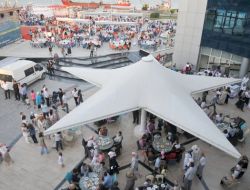 1500 Kişinin Davet Edildiği İftara 5 Bin Kişi Katıldı