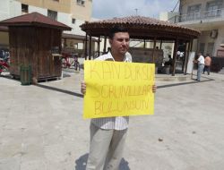 Terör Saldırısına Tek Kişilik Protesto