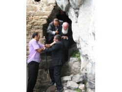 Patrik Bartholomeos’un Maceralı Manastır Ziyareti