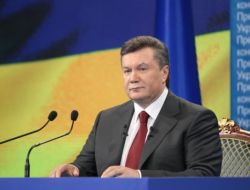 Ukrayna Lideri Yanukoviç, Ülkesi Hakkında Kitap Yazdı