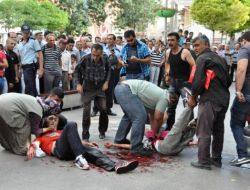 Valilik Önündeki Tartışma Kanlı Bitti