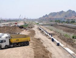 Akarçay Projesi'nde 5 Kilometrelik Alan Sulardan Arındırıldı